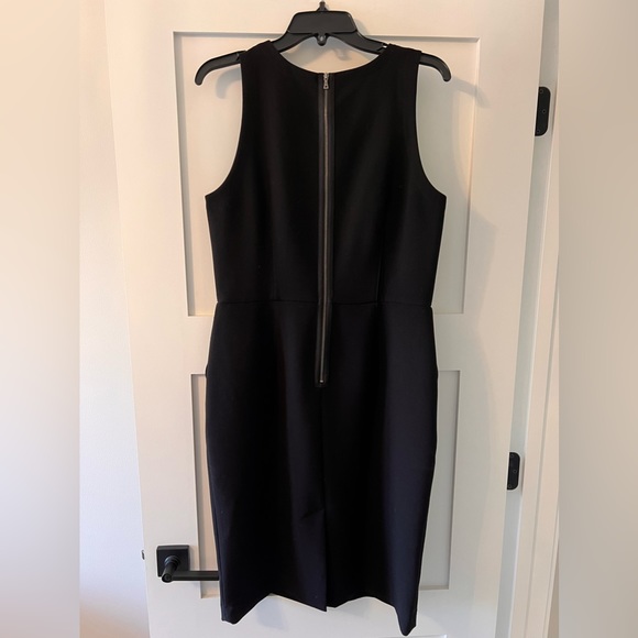 Black dress with pockets - Picture 3 of 6